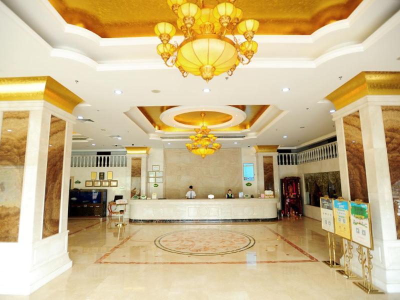 Vienna Hotel Shenzhen Longhua Qinghu Road Ngoại thất bức ảnh